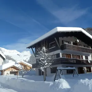 https://chalet-les-arcosses.hotels-rhonealpes.com