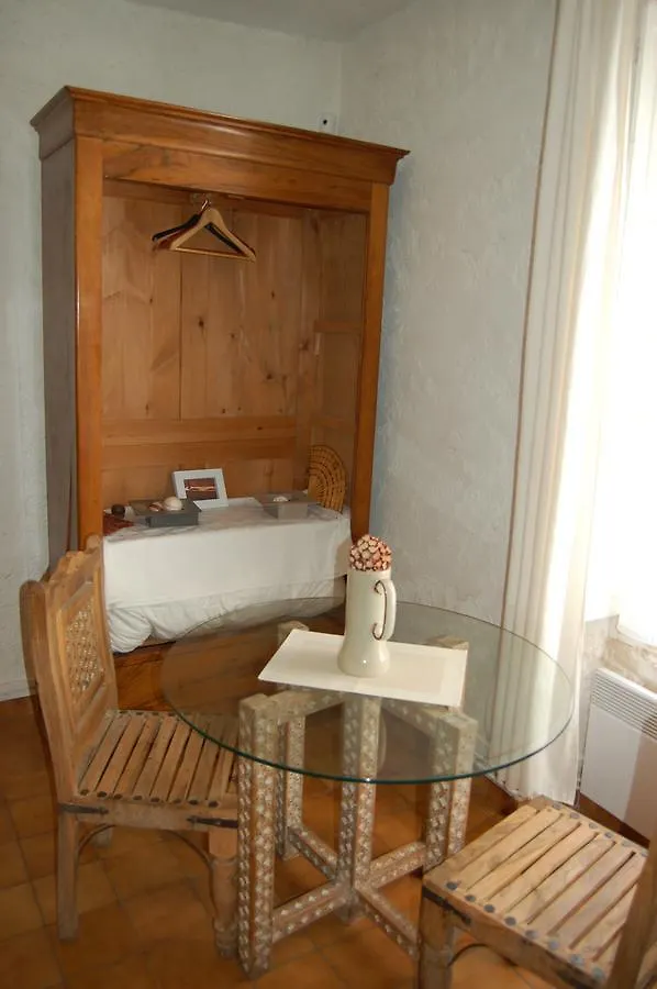 Auberge La Tuiliere Puget-Ville Мини-отель